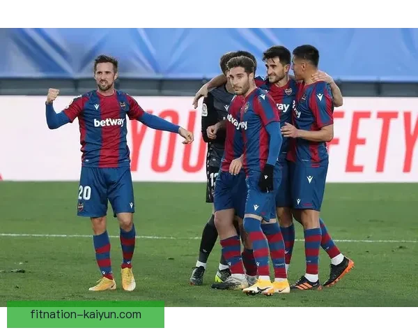 西甲黄潜近期高压逼抢战术执行坚决，防守效率持续提升